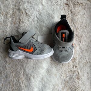NWOT Nike Gray and Orange Sneakers Babies Size 3